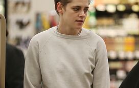 Kristen Stewart com a sua nova namorada