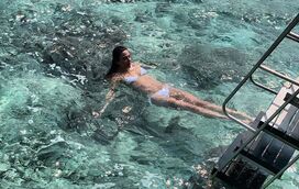 Luciana Gimenez revela "corpaço" em férias de sonho