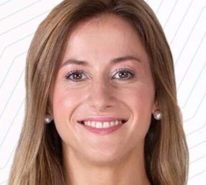 Ela 'aqui está'! Eliana de 'Casados' lança single de estreia e é surpreendente!