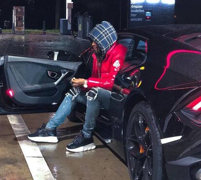 Brinquedo especial: Renato Sanches apresentou Lamborghini Huracán de 270 mil €