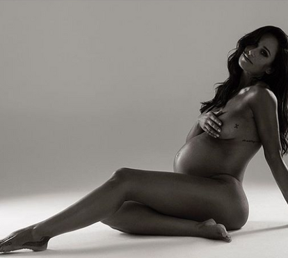 Afinal nem tudo é o que parece! Rita Pereira mostra que ainda não recuperou a barriga: 'A banha existe!!!'