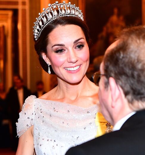 kate, rainha isabel ii