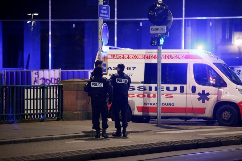 Tiroteio em mercado de Natal faz um morto e seis feridos no centro de Estrasburgo 