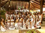 Neymar, Arthur Melo e Gabriel Medina rodeados de mulheres