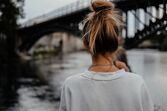 Tendência penteados: messy bun