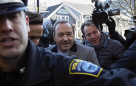Kevin Spacey já está em tribunal a ser julgado por agressão sexual e ofensas corporais