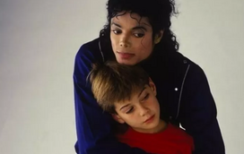 Em choque! Michael Jackson era "um monstro" que oferecia prendas a crianças em troca de sexo