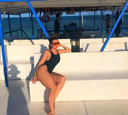 Cleo Pires mostra orgulhosa a sua 'bunda grande' depois de ter engordado 10 kgs