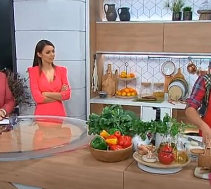 Goucha envergonha o marido no início do programa