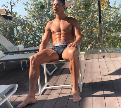 Cristiano Ronaldo faz 2ª homenagem às mulheres em 9 anos... enquanto enfrenta acusações de Mayorga
