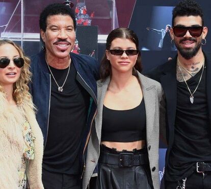 Lionel Richie com os seus filhos famosos