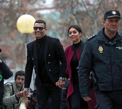 Ronaldo chega ao tribunal de Madrid