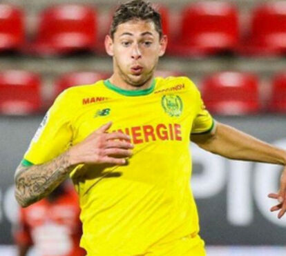 Avião privado que transportava o futebolista Emiliano Sala desapareceu