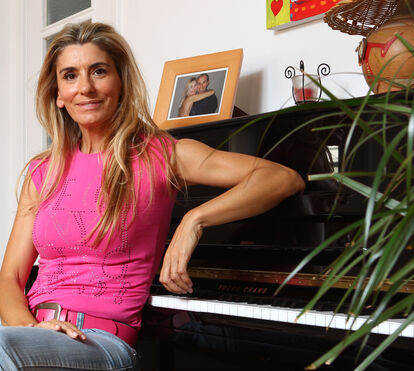 Devastada. Mila Ferreira chora a morte de irmã