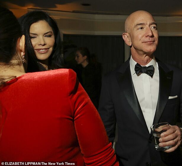 Jeff Bezos e Lauren Sanchez