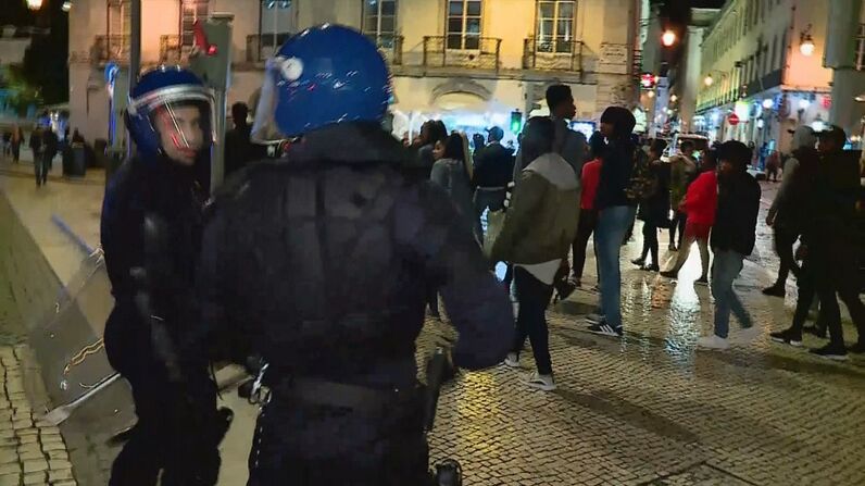 Pedradas e tiros na Baixa de Lisboa