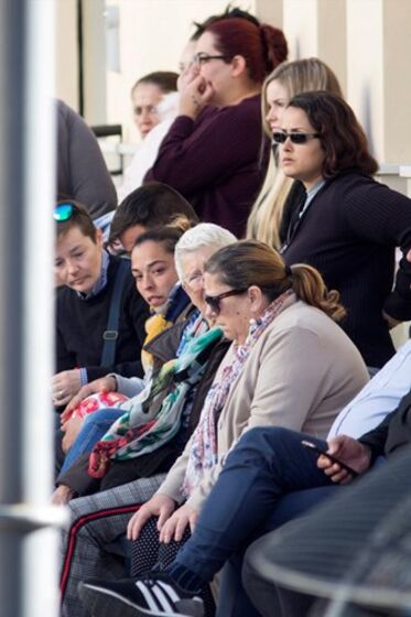 Julen, málaga, corpo, poço, pais, funeral, dor, emoção