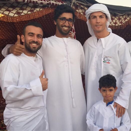 Cristiano Ronaldo e amigos aproveitam hospitalidade de milionário do Dubai