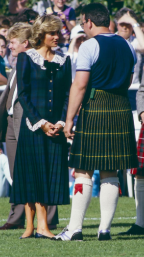 Diana, Kate e Meghan fãs do padrão escocês