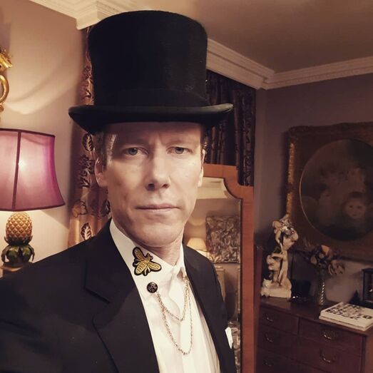 Lord Davenport, festas privadas