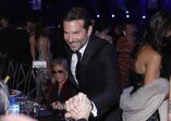 Bradley Cooper, Gloria, mãe