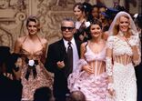 Claudia Schiffer, Karl Lagerfeld