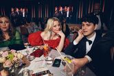Elizabeth Banks e Ezra Koenig