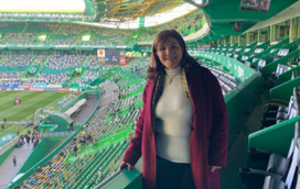 A rainha de Alvalade. A adeptos benfiquistas rendidos à mãe de Cristiano Ronaldo: "A Dolores é do Benfica"