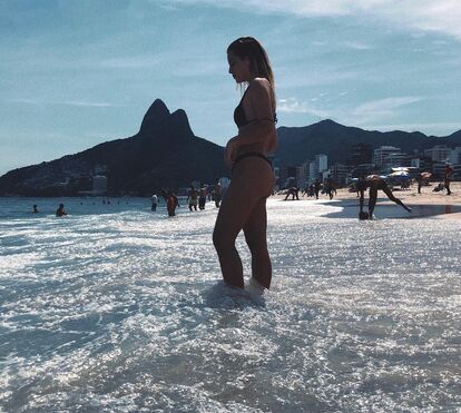 Bárbara Lourenço de férias no Brasil