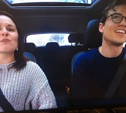 Caliente! Irmão de Dave apaixonou-se no 'Carro do Amor' e namorada está louca... com uma parte do corpo dele!