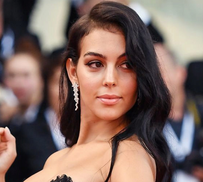 Que gira! Georgina mostra foto sua inédita, no ballet, quando era criança