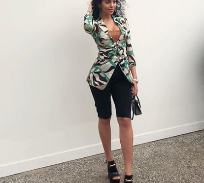 Georgina usa blusa de 590 euros... mas não convence os fãs: "Que roupa feia!"