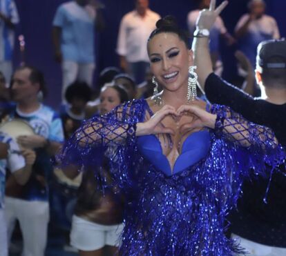 Que descuido! As maminhas marotas de Sabrina Sato