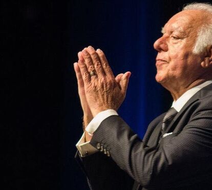 Carlos do Carmo despede-se dos palcos de forma emocionada