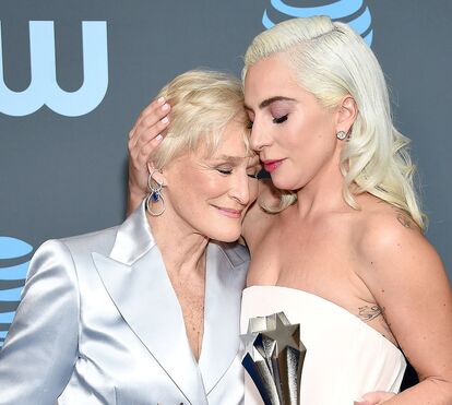Incrível! Lady Gaga paga milhares para remover borbulhas antes da noite dos Óscares