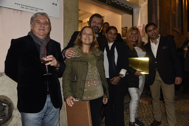João Albergaria, exposição, wine up clube de vinhos, rua do alecrim, chiado, joão albergaria descreve a amizade num mundo muitas vezes adverso