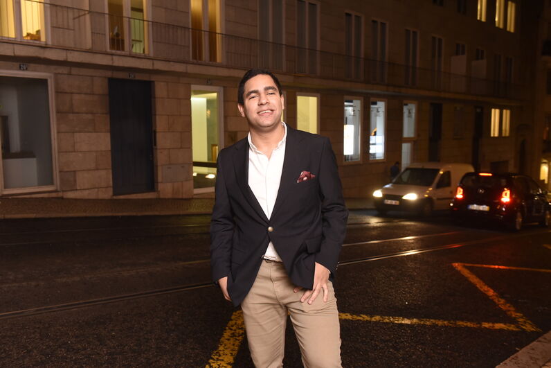 João Albergaria, exposição, wine up clube de vinhos, rua do alecrim, chiado, joão albergaria descreve a amizade num mundo muitas vezes adverso