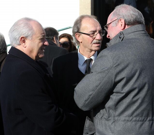 pedro passos coelho, sofrimento, psd, funeral pai, antónio passos coelho