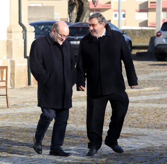 pedro passos coelho, sofrimento, psd, funeral pai, antónio passos coelho