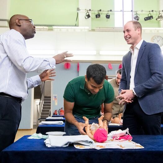 Príncipe William em aulas para novos pais