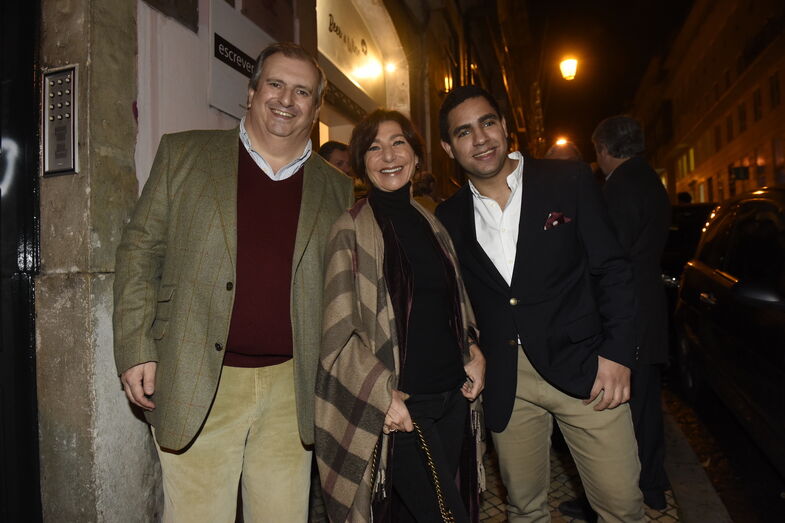 João Albergaria, exposição, wine up clube de vinhos, rua do alecrim, chiado, joão albergaria descreve a amizade num mundo muitas vezes adverso