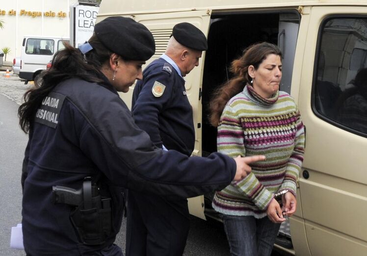 Leonor Cipriano, condenada pelo homicídio da filha Joana, sai da prisão em liberdade condicional