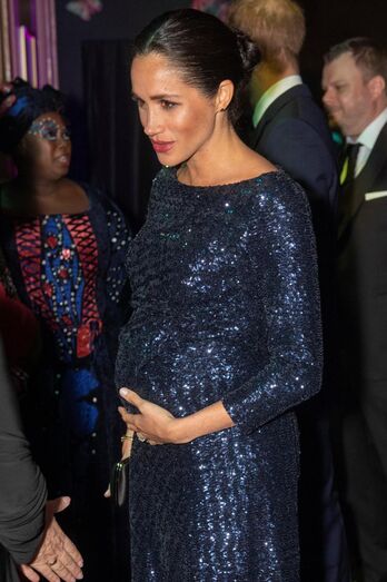 Meghan Markle com vestido de lantejoulas, em Londres
