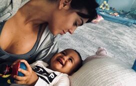 Fofinhos! Georgina mostra Mateo abraçado ao melhor amigo, Pepe