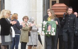 Como aos artistas, palmas no último adeus a Jó Caneças