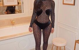 Mais provocadora é impossível. Kim Kardashian passeia-se quase nua por Paris