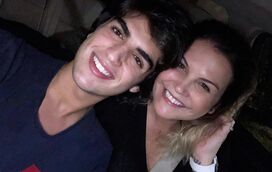 Sobrinho de Cristiano Ronaldo protesta frente à Assembleia da República