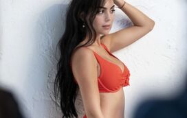 As fotos ousadas da nova campanha milionária de Georgina Rodríguez