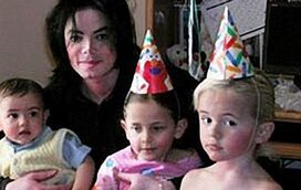 Filhos de Michael Jackson foram concebidos através de inseminação artificial 