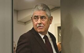 Luís Filipe Vieira e 'Rei dos Frangos' alvos de buscas por suspeitas de burla qualificada